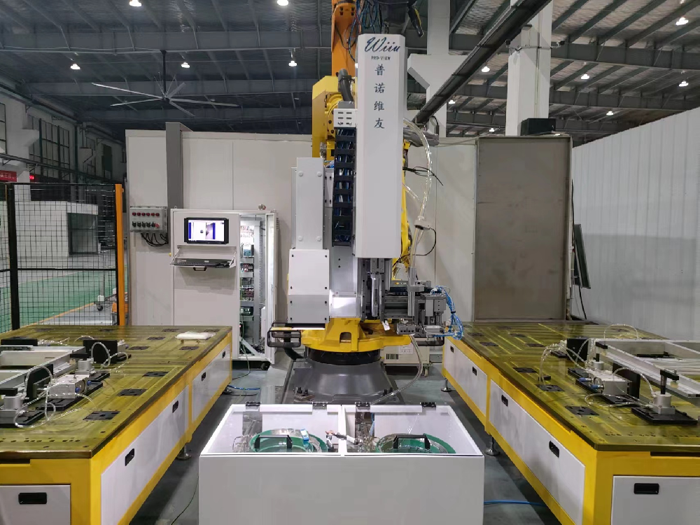 Automatic rivet nut mounting